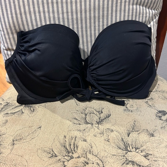 Victoria’s Secret Underwire Push Up Black Bikini Top - Picture 4 of 7